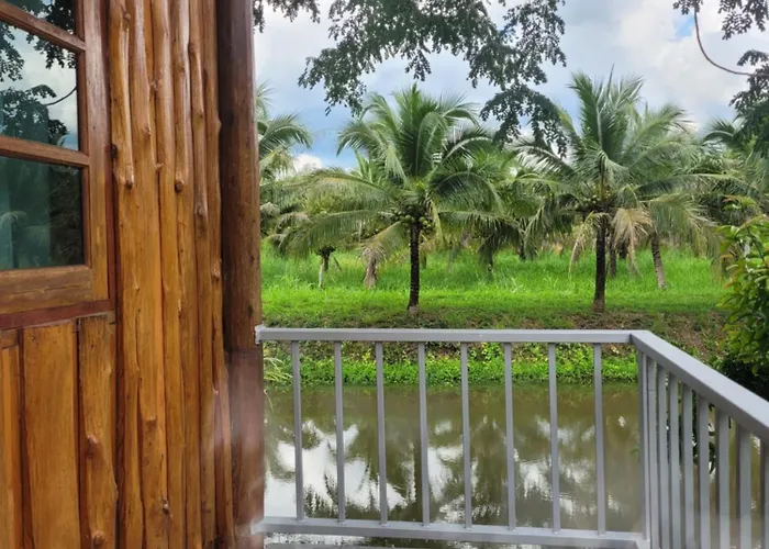 Coco Farm Suanphueng Holiday home *